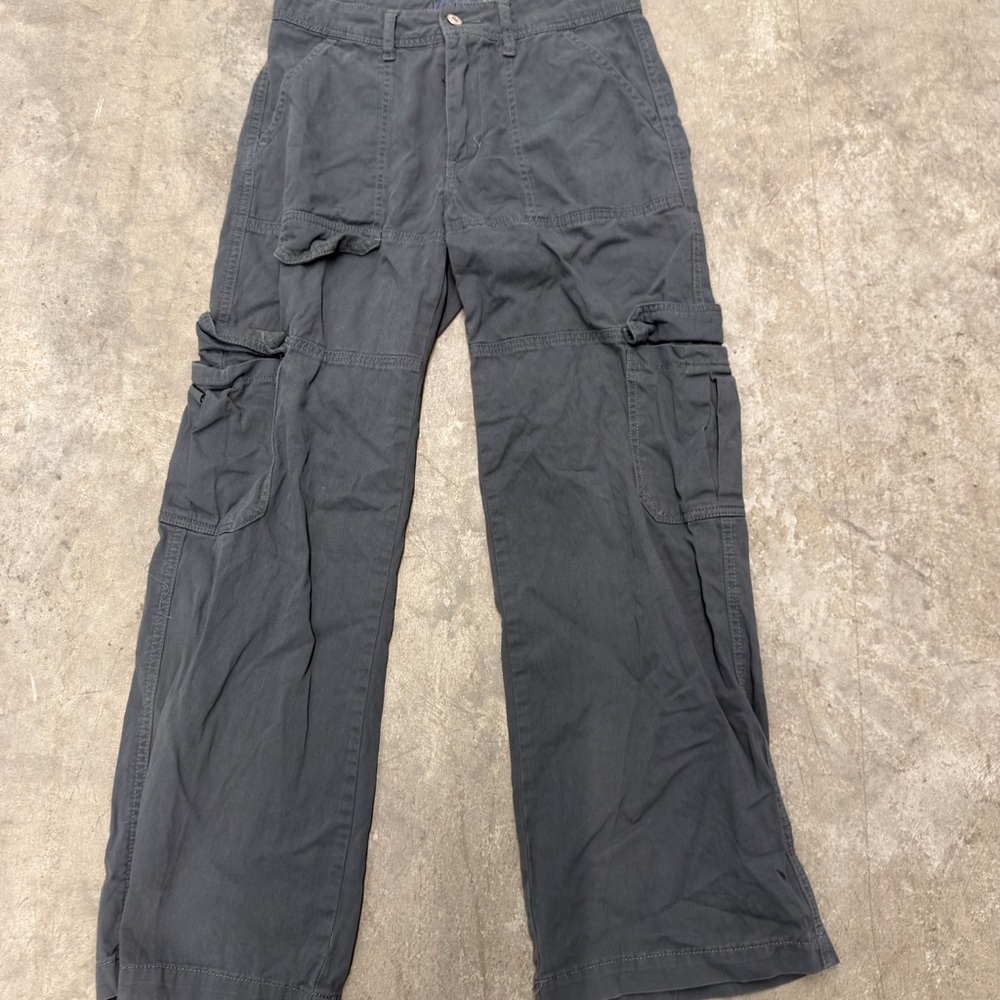 Wide-Leg Cargo Pants in Charcoal with Utility Pockets